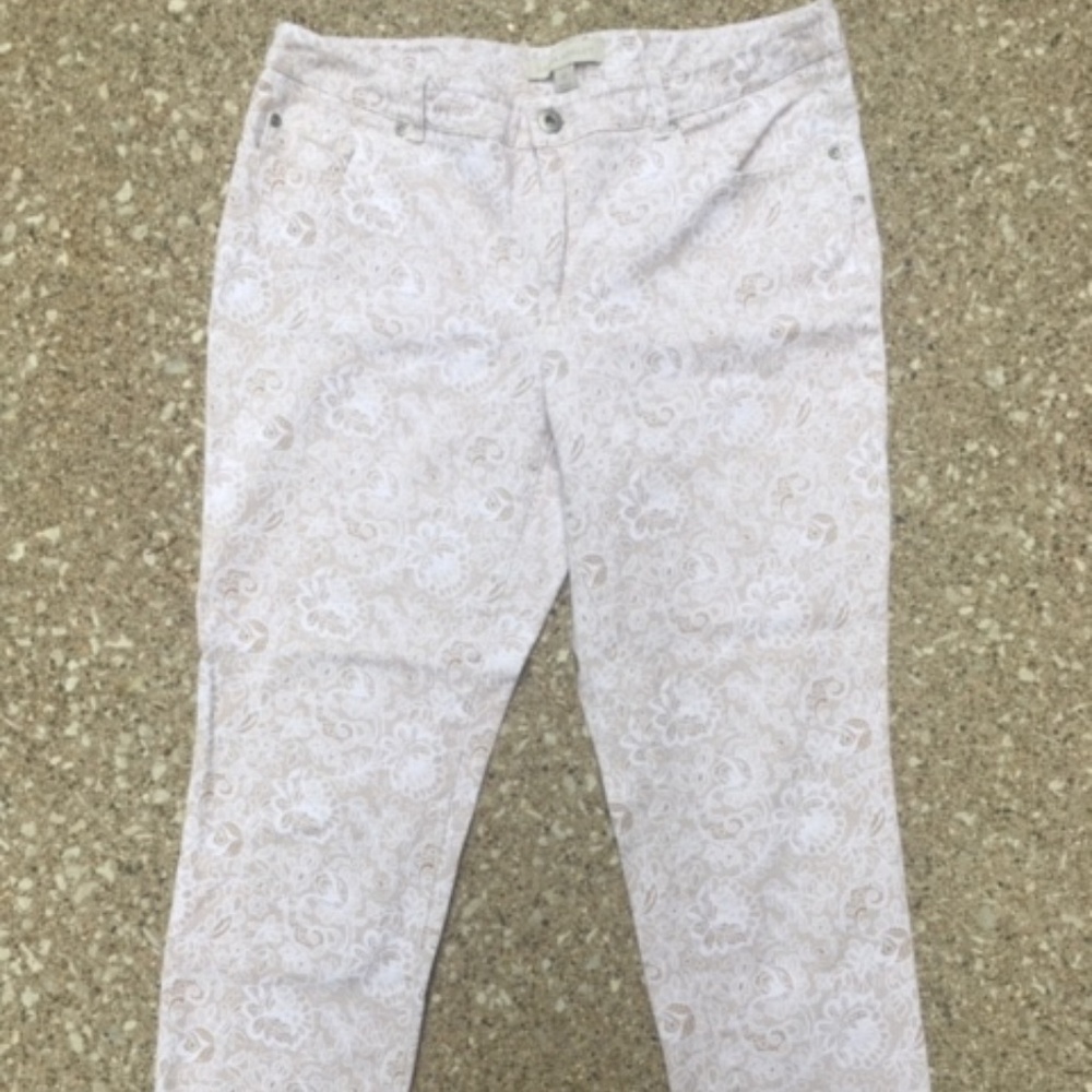 Laura Ashley Tan/White Paisley Denim Capris